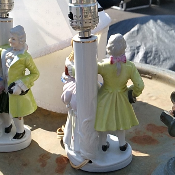 ⚜️  Victorian Couple Figural Lamps - Picture 9 of 16